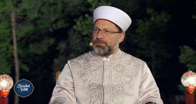 Diyanet İşleri Başkanı Erbaş ilk sahurda Diyanet Tv’nin konuğu oldu