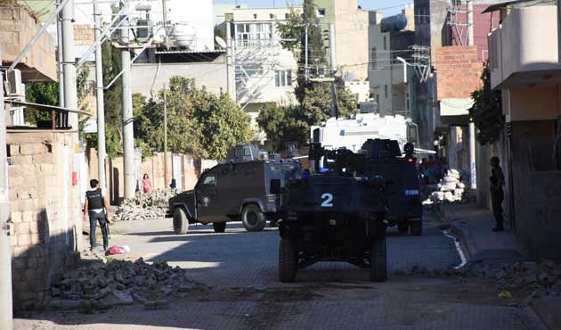 Mardin'de polise bombalı saldırı