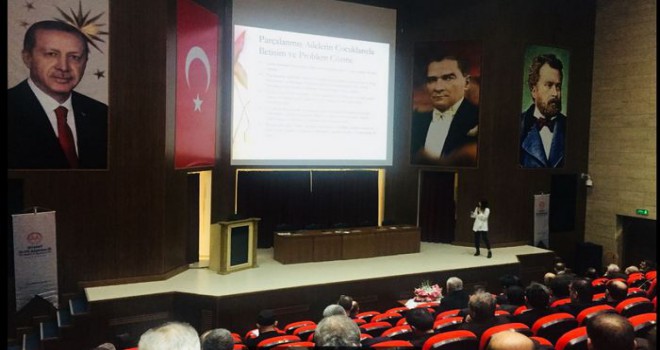 Tekirdağ'da Gençliğe Değer Seminei Düzenlendi