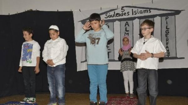 Almanya'da Okullarda İslam Din Derslerinin Sayısı Yükseldi