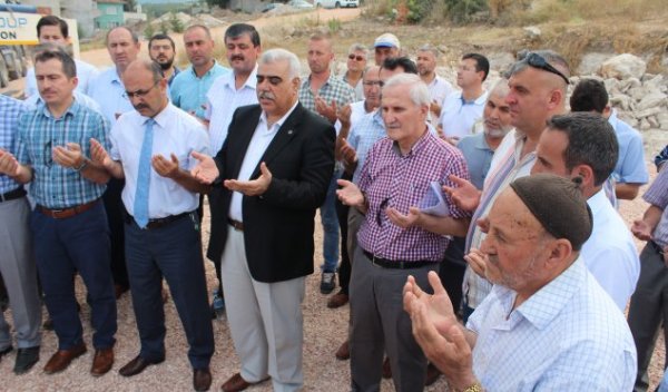 Bilecik Merkez Hamidiye Camii’nin temelleri düzenlenen törenle atıldı.