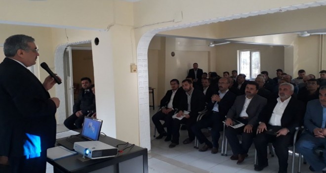 Kahramanmaraş İl Müftüsü, Pazarcık'da din görevlileriyle toplantı yaptı
