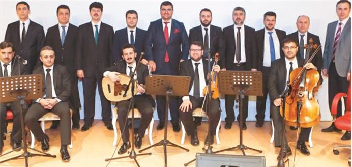 Diyanet\'in Tasavvuf Musiki Korosu Sahnede