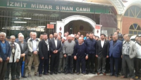 İzmit'te Gençler Mimarsinan Camiinde Buluştu