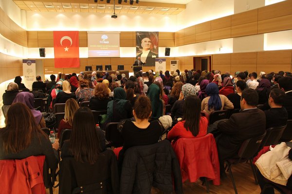 Kayseri\'de Helal Kazanç Semineri