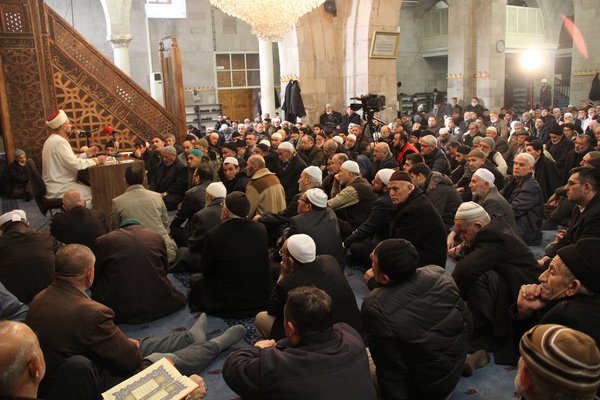 Talas Anayurt Merkez Camii\'nde Sabah namazı Buluşması