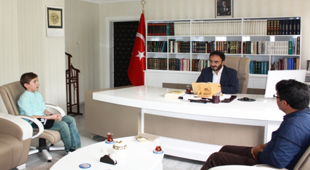 Proje imam hatip öğrencisi uzaktan eğitimle hafız oldu
