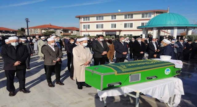 Şeyhul Kurra Hüseyin Harputoğlu dualarla defnedildi