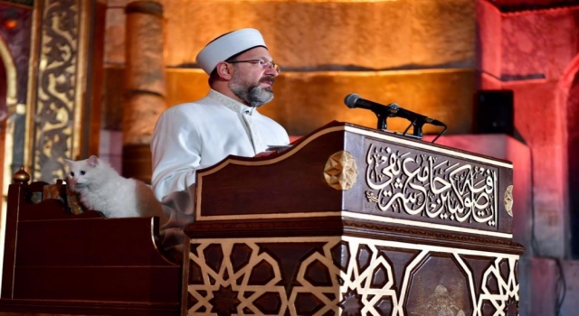 Ayasofya'dan tebessüm ettiren görüntü