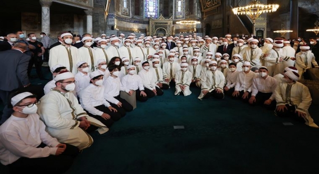136 hafız, Ayasofya Camii’nde icazet aldı