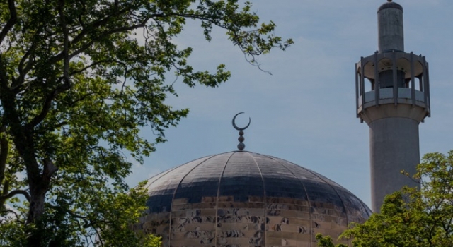 İngiltere'de 'Camilerimiz, Cemaatlerimiz' konferansı yapılıyor