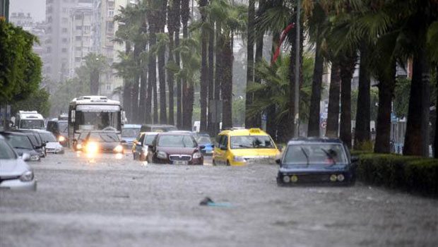 Adana'da sel baskını - FOTO