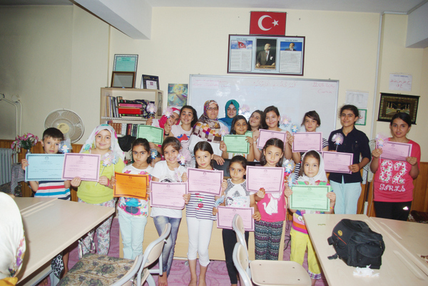 &#199;ırağan Kız Kur&#39;an Kursunda Belge T&#246;reni Yapıldı