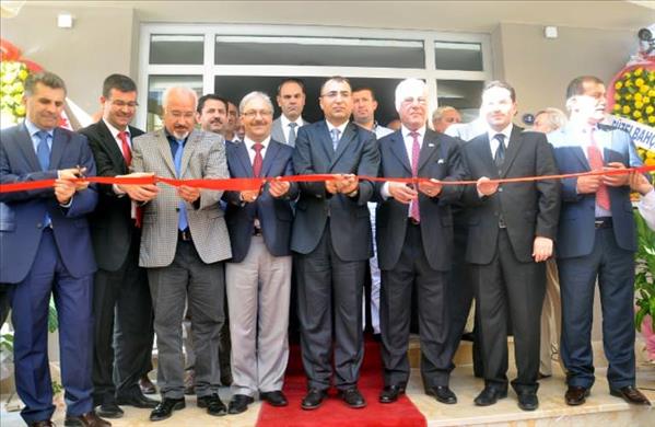 İzmir Dini Y&#252;ksek İhtisas Merkezi a&#231;ıldı