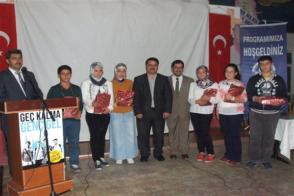İL&#199;E M&#220;FT&#220;L&#220;Ğ&#220;M&#220;ZDEN MEALLİ KUR’AN ZİYAFETİ