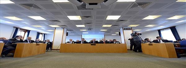 Akademik Personele Yeni Mali Haklar Komisyondan Ge&#231;ti