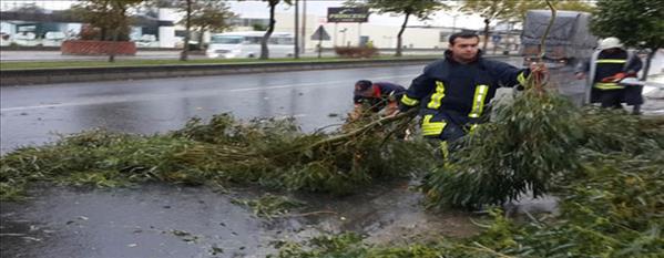Şiddetli yağışlar Ege&#39;yi vurdu, sırada Marmara var