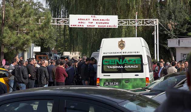 Saldırıda ölenlerin cenazeleri teslim ediliyor