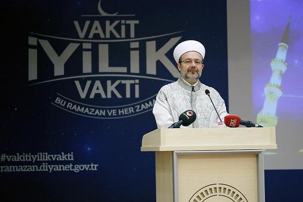 Başkan Görmez, Ramazan ayı münasebetiyle basın toplantısı düzenledi.