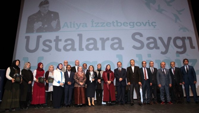 Görmez 'Ustalara Saygı, Aliya İzzetbegoviçi Anma programına katıldı