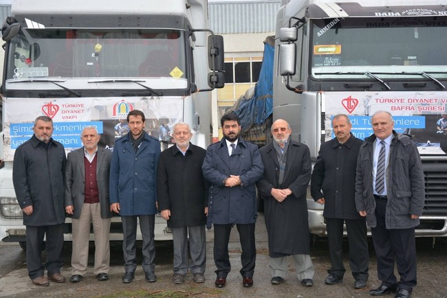 Bayırbucak Türkmenlerine Bafra’dan 6 TIR yardım