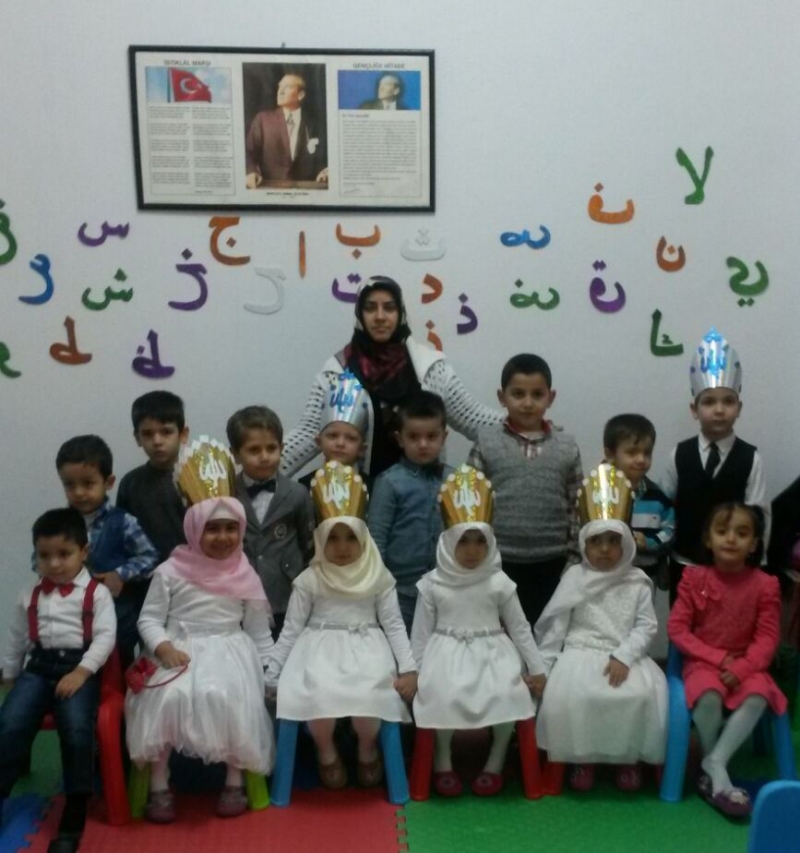 Belen\'de Minikler Kur\'an\'a Geçiyor