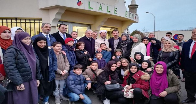 Diyanet İşleri Başkanı Erbaş, 'Yaşantımızla çocuklarımıza örnek olalım'