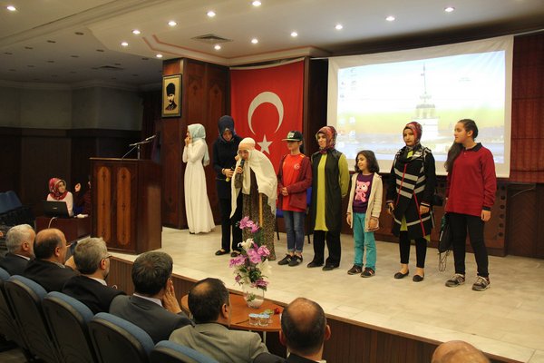 Çocuk Evleri Öğrencilerinden Muhteşem Kutlama
