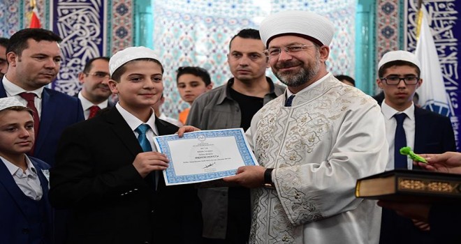 Diyanet İşleri Başkanı Erbaş, ‘Hafızlık Yarışması Türkiye Finali’ne katıldı...