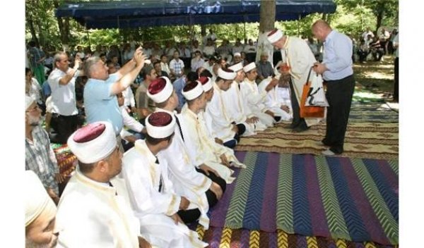Dervrek te On Hafız İcazetini Aldı