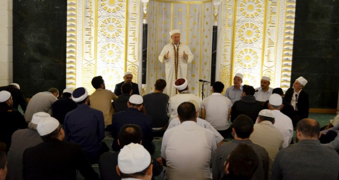 Üniversiteli Gençler Sabah Namazında Huzurda Buluştu