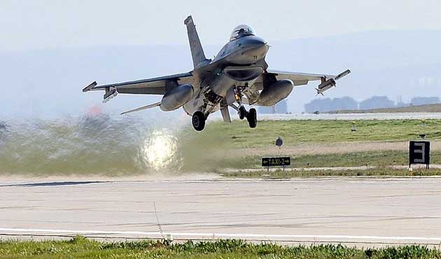 Jetler PKK kamplarını bombaladı