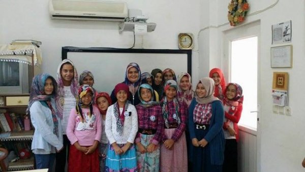 Hacı Gülser Bulut Kur'an Kursu Öğrencileri Kur'an Rozeti Taktılar