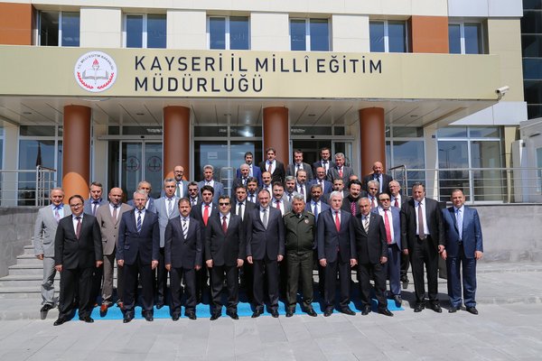 İl ve Bölge Müdürleri Vali Düzgün Başkanlığında Toplandı