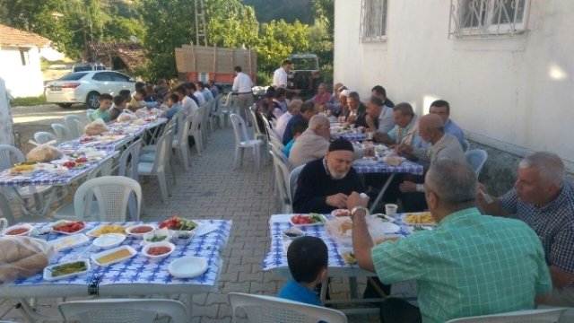 İmam Öztürker Sayesinde Kabakdereliler Bayramda Hasret Giderdi