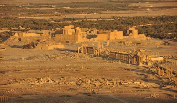 IŞİD Tedmür'deki türbeleri bombaladı