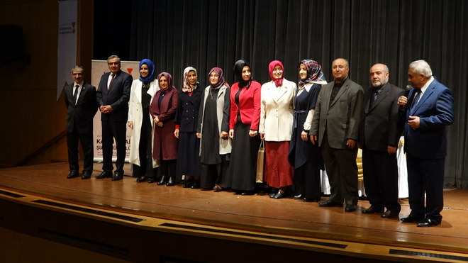 İslam\'da, Diğer Dinlerde ve Modern Dünyada Kadın