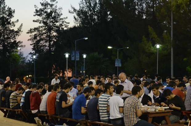 Kıbrıs'ta 30 Köyde Köyümde İftar Var Sloganıyla İftar
