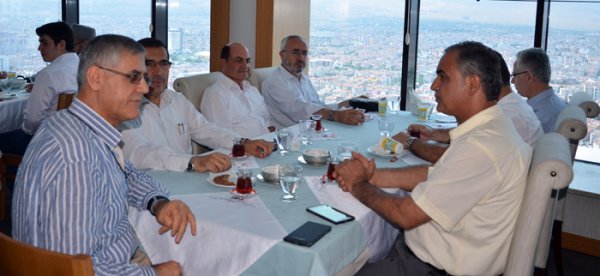 Konya'da Hatimle namaz kıldıran Görevliler Yemek'te Buluştu