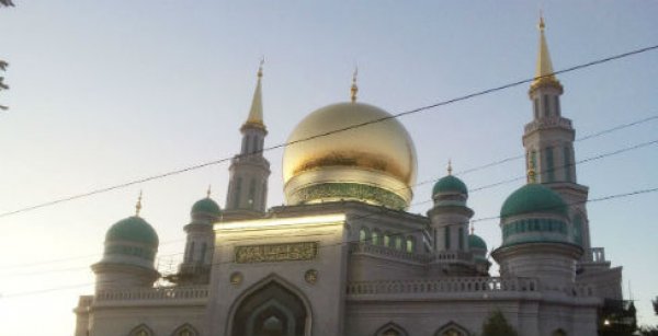 Moskova Merkez Camii ibadete açılıyor