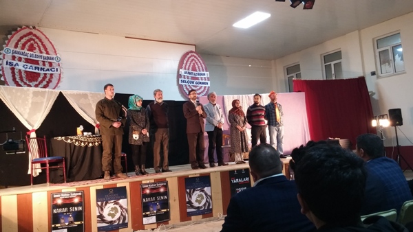 Şarkikaraağaç\'ta İsmail Gülnar Tiyatrosu Rüzgarı Esti