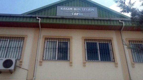 Tarsus'ta Cami Kurşunlandı