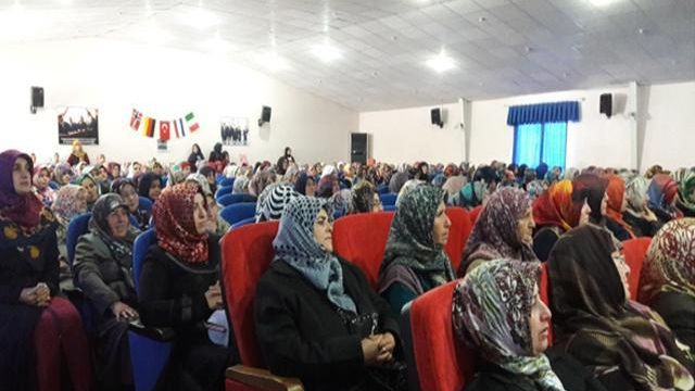 Turgutlu\'da İslâm\'ı Yaşamak paneli